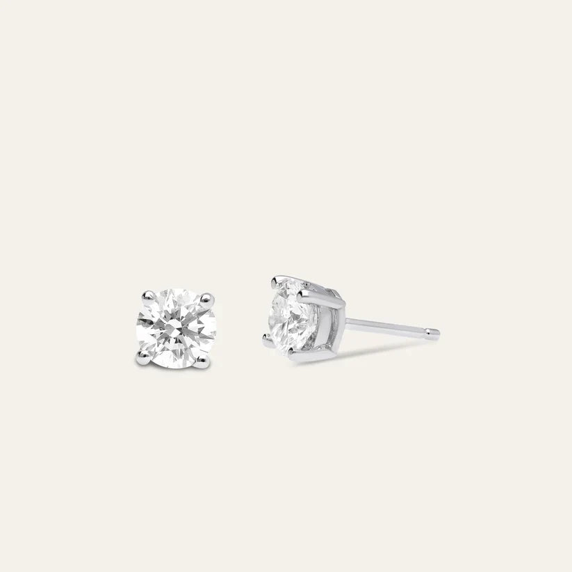 L’Étoile Classic Diamond Stud Earrings